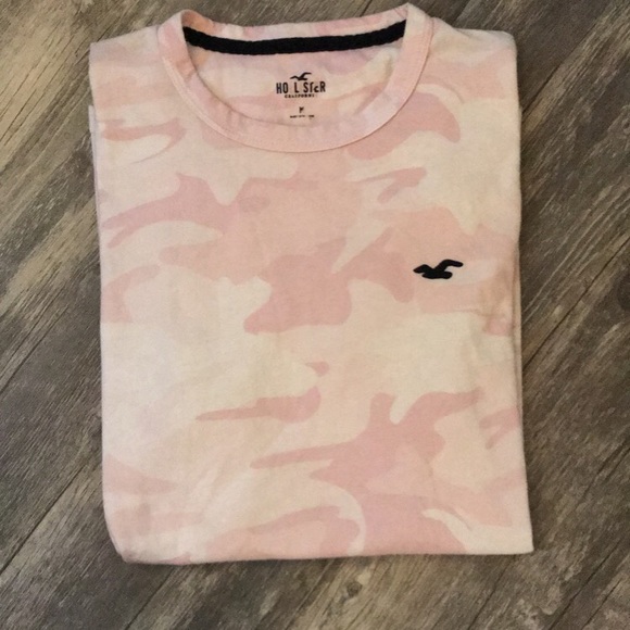 Hollister Tops - Hollister camo tee Hollister Tops - Hollister camo tee